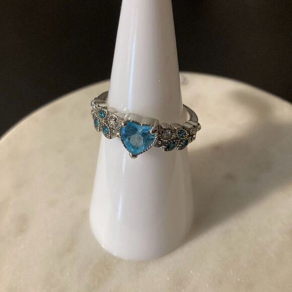 No Brand Jewelry - New fashion ring silver tone cz heart - special occasion wedding engagement holi